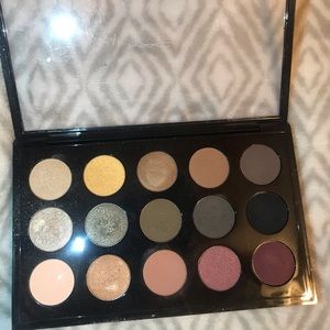 Mac eyeshadow palette
